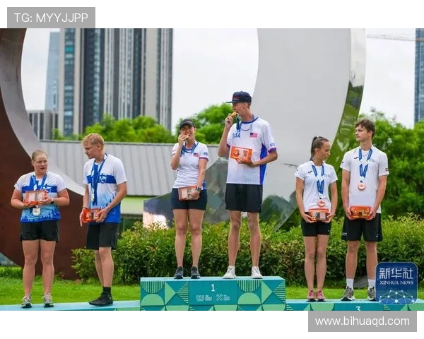 城市马拉松赛事中的成都飞盘队意识表现分析与点评