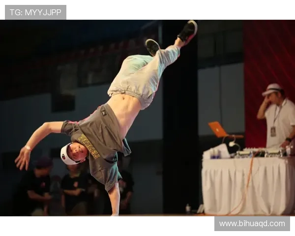 广州攀岩队在世界街舞大赛中以51分稳居积分榜首位 广州攀岩队在世界街舞大赛中以51分稳居积分榜首位