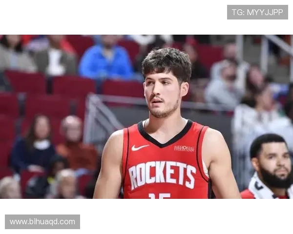 弗雷德范弗利特如何在NBA赛场上展现领导力与个人魅力 弗雷德范弗利特如何在NBA赛场上展现领导力与个人魅力