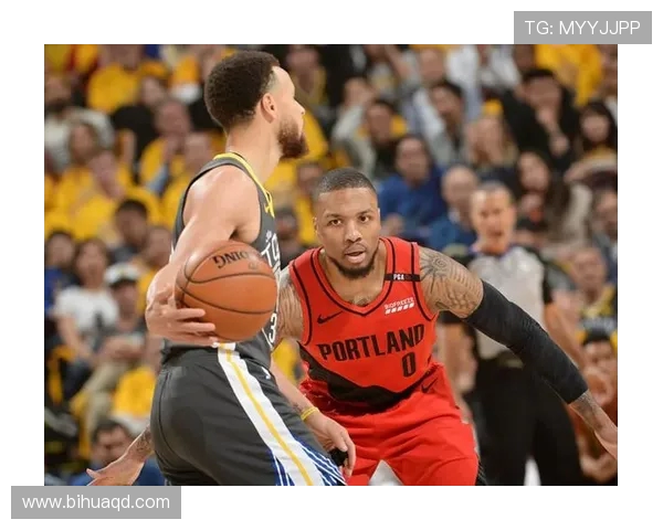 湖人队与开拓者队激战正酣谁将赢得这场西部对决的荣耀与胜利 湖人队与开拓者队激战正酣谁将赢得这场西部对决的荣耀与胜利