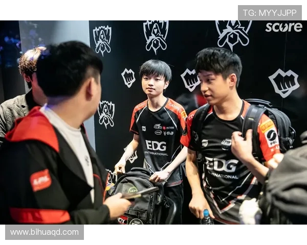 EDG战队在Major赛积分榜中以79分稳居第一，竞争激烈引人关注